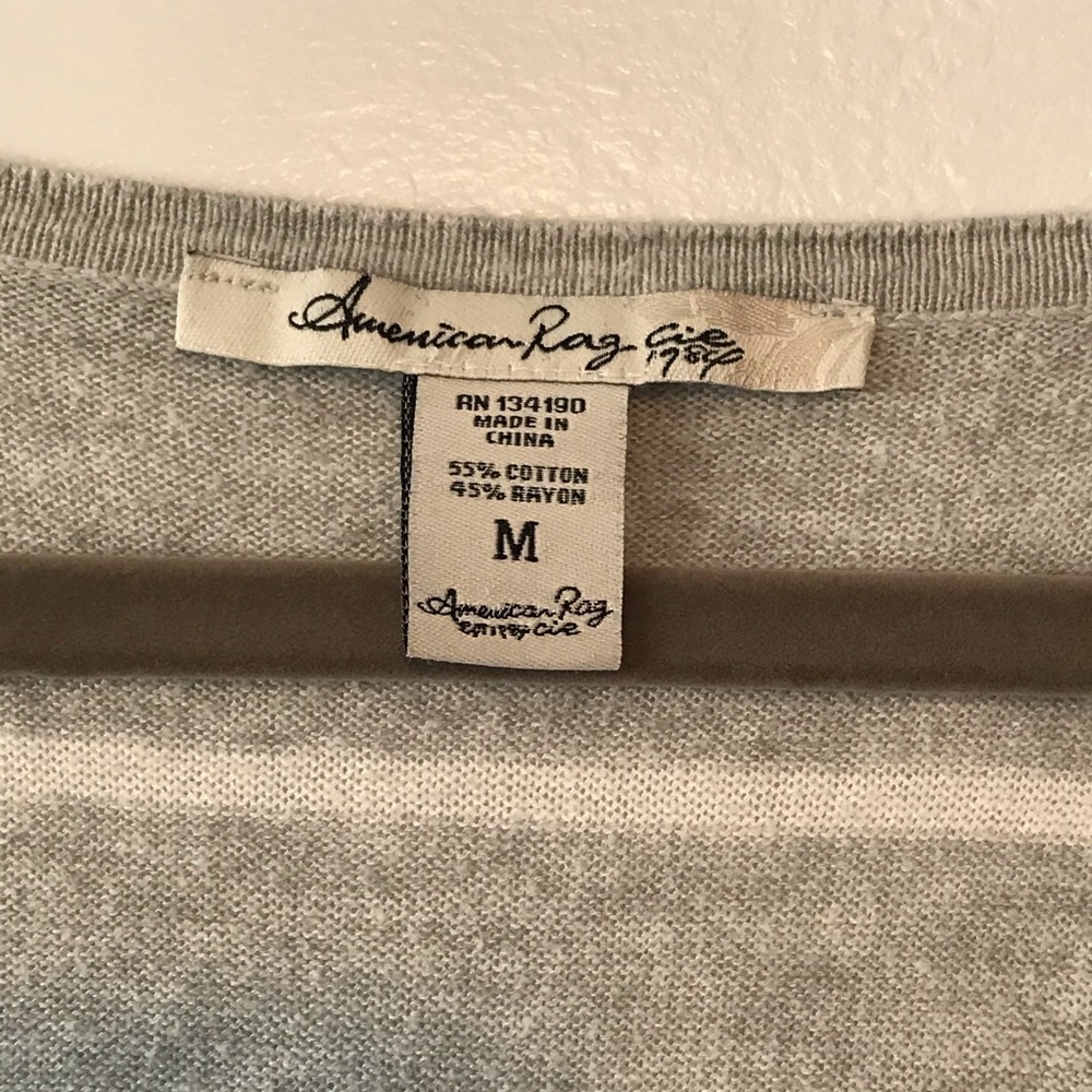 American Rag sweater top - Picture 2 of 7